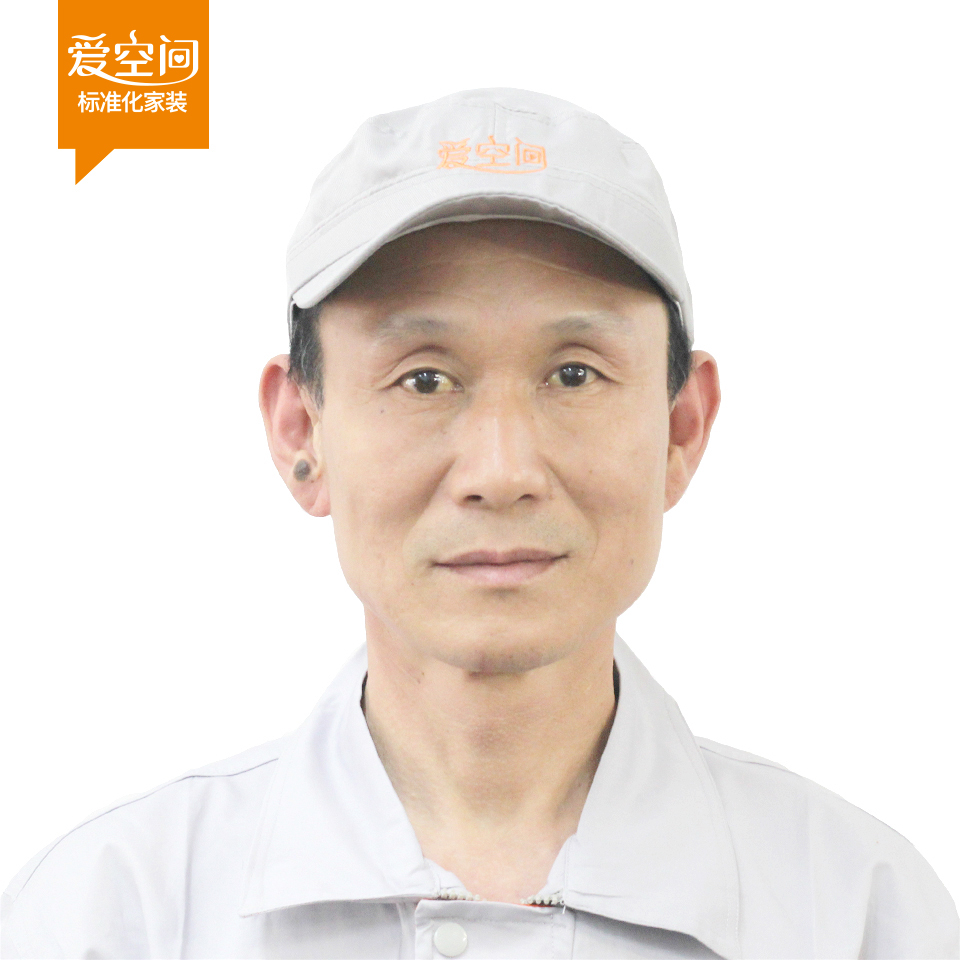 李保中